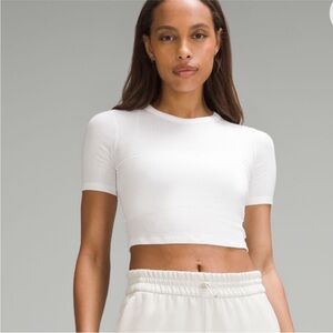 Lululemon Hold Tight Straight Hem Crop Tee Sz 4